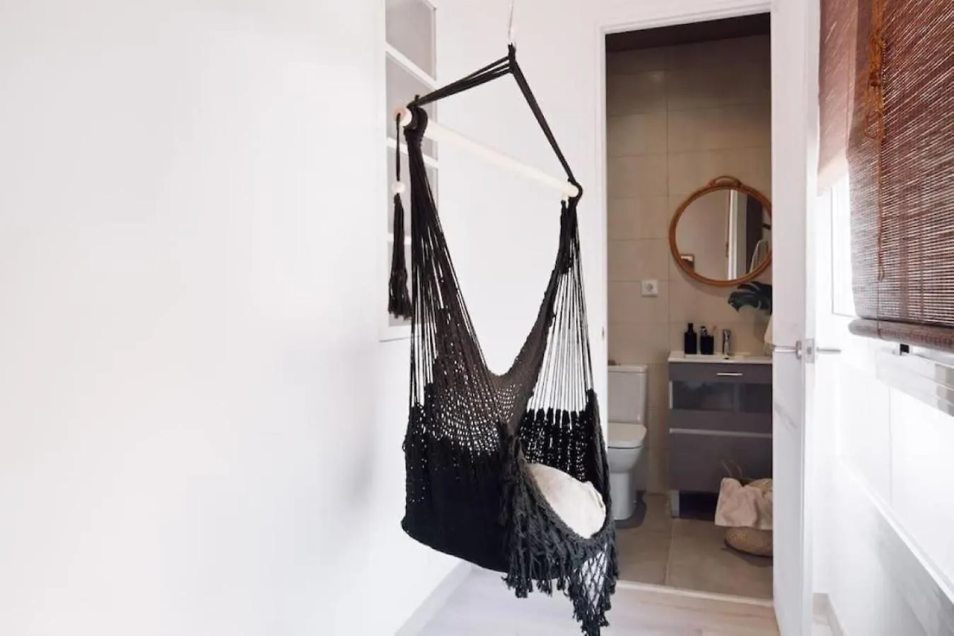 Hemba - 3 Bedroom And Balcony In Gracia Barcelona Apartment